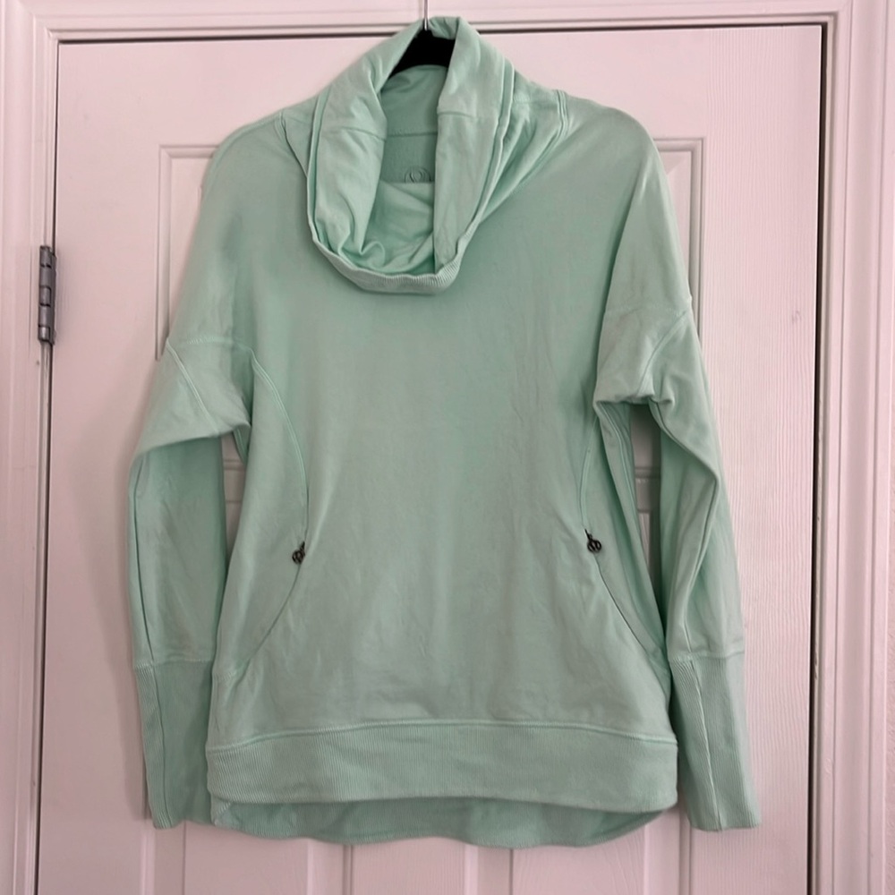 Lululemon fresh green pullover